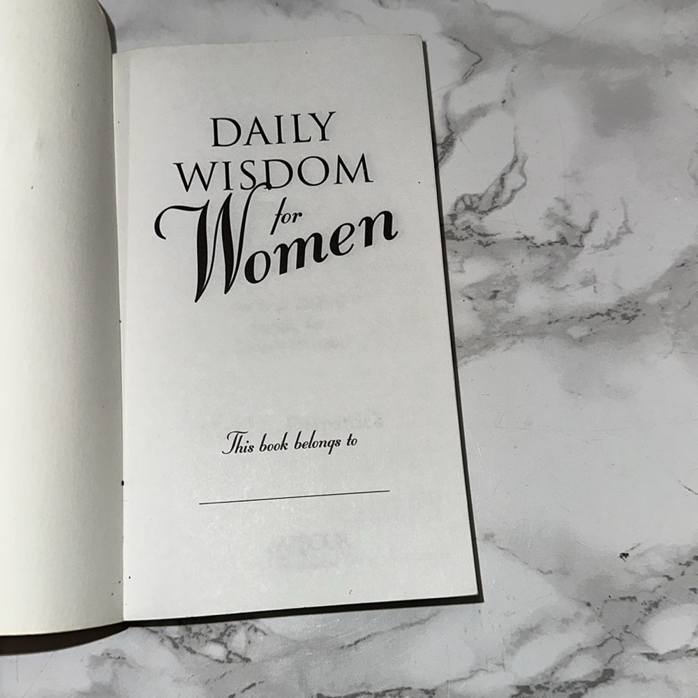 Daily Wisdom for Women Book - Picture 3 of 7